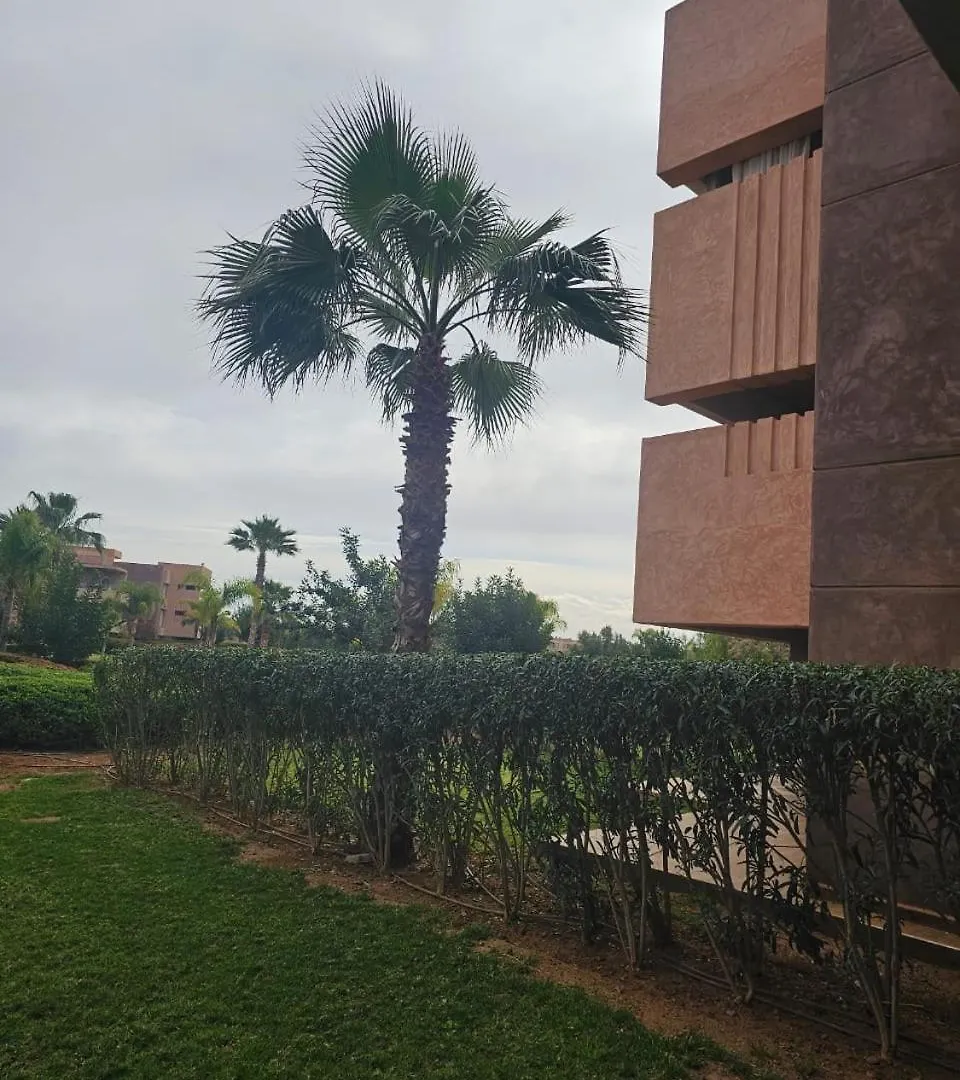 Lägenhet Bel Appartement Avec Piscine Et Jardin Marrakesh